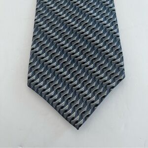 Geoffrey Beene 100% Silk Necktie Black, Blue & Silver Geometric Office Modern.